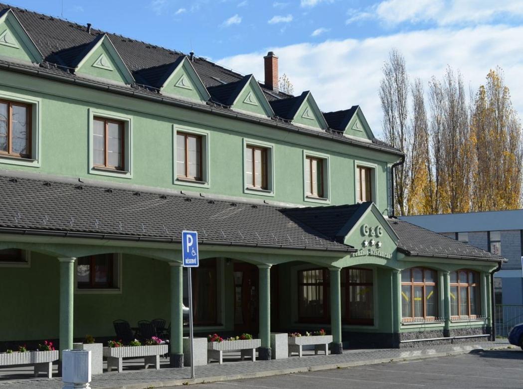 G&G Penzion Sala Exterior photo